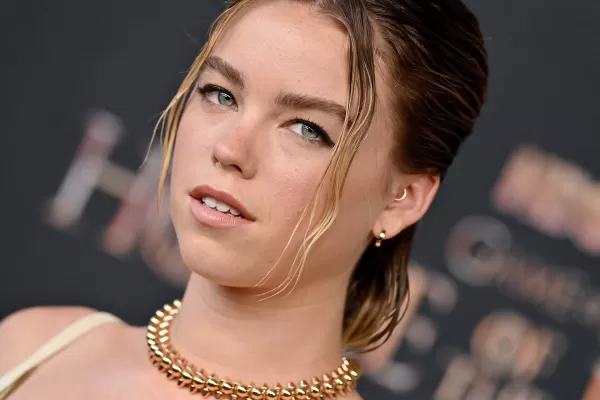 Milly Alcock memainkan Rhaenyra Targaryen di House of the Dragon. Gambar oleh Axelle/Bauer-Griffin/Getty Images.
